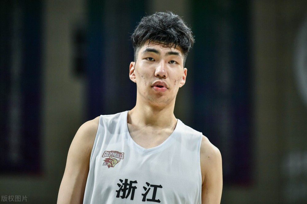 目前格林伍德的归属于曼联，若马竞想要签下他还需要与曼联进行谈判。